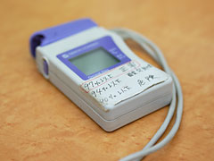 血中酸素濃度測定器
